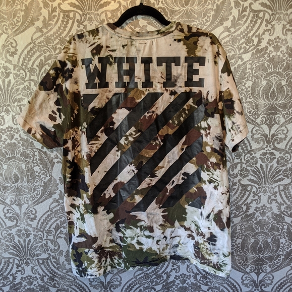 Off-White Other - RARE✨ Off-White camo style t-shirt